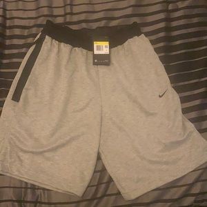 NIKE DRI FIT MENS BASKETBALL SHORTS SZ SMALL